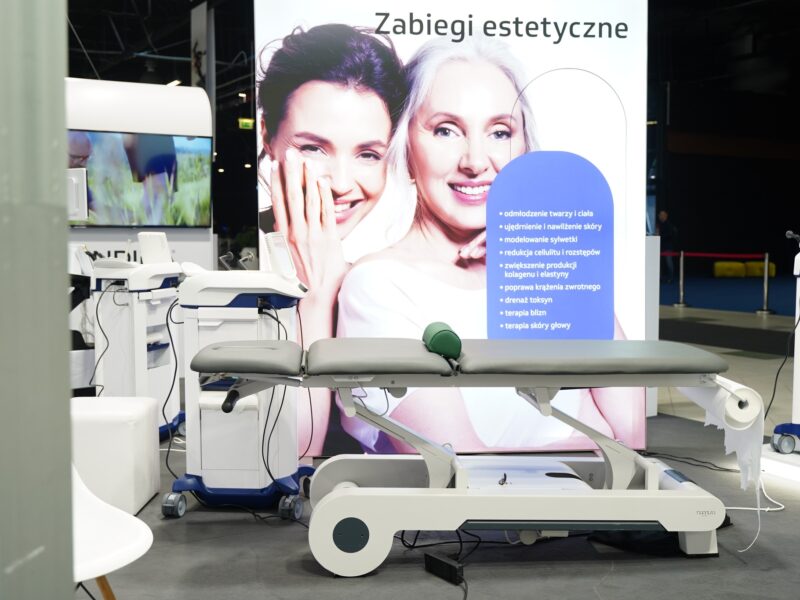 Detale architektoniczne stoiska targowego w Polsce, wykonane przez naszą firmę na Międzynarodowych Targach Rehabilitacji i Fizjoterapii.