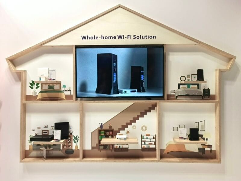 Modułowe stoisko targowe firmy STRONG wyróżniające się na tle innych podczas targów w Paryżu